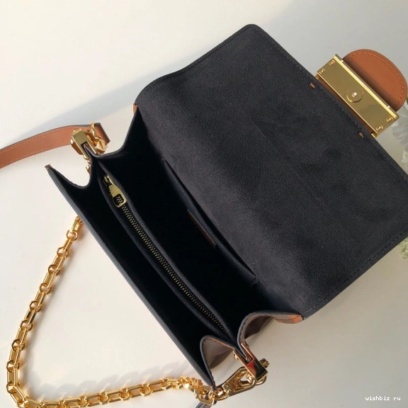 WIS Vuitton Spring Show） Dauphine Louis Mini（2019 1114